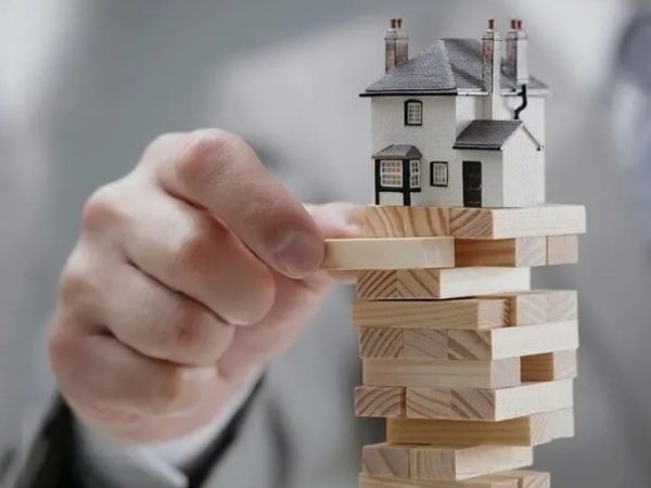 Покупка квартиры на вторичном рынке: невидимые юридические риски, которые могут лишить вас жилья